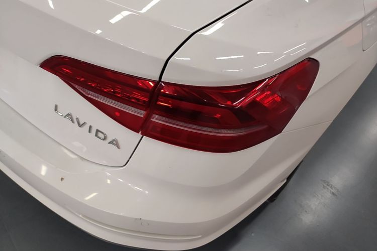 Volkswagen Lavida 2020 car image #8