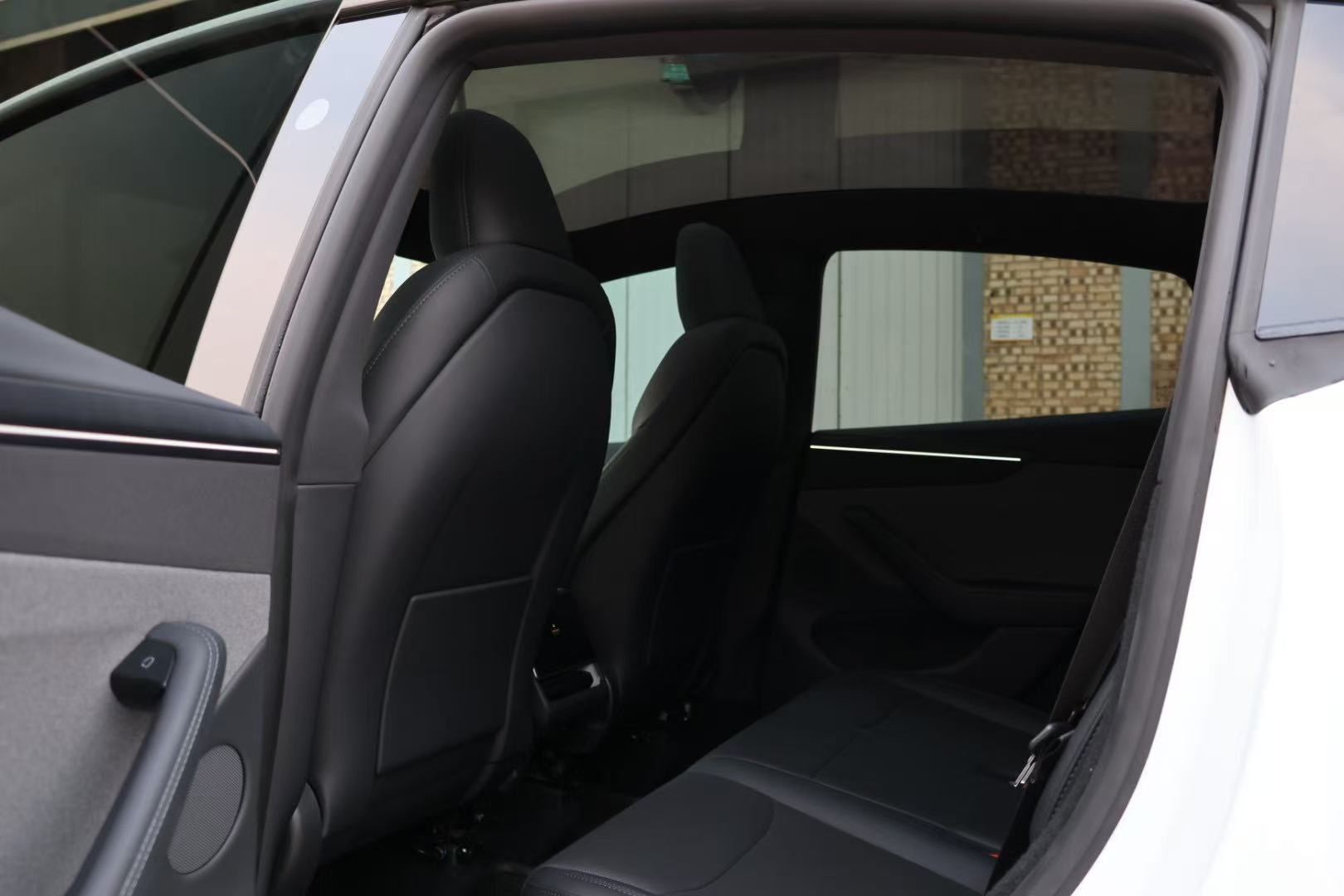 Tesla Model Y 2026 car image #4