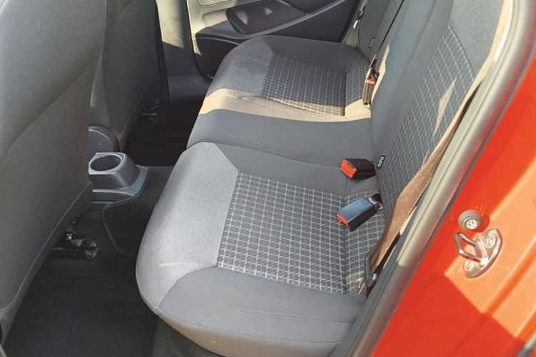 Volkswagen Polo 2016 car image #17