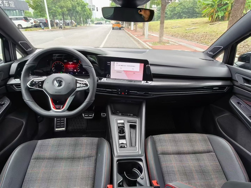 Volkswagen GolfGTI 2021 car image #7