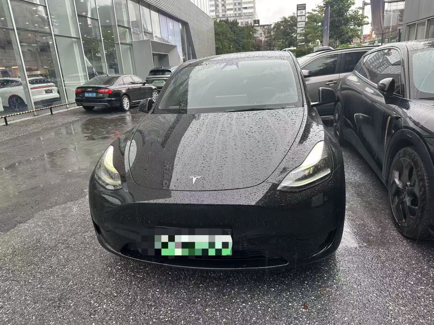 Tesla Model Y 2022 #2 Tesla Model Y 2022 car image #2