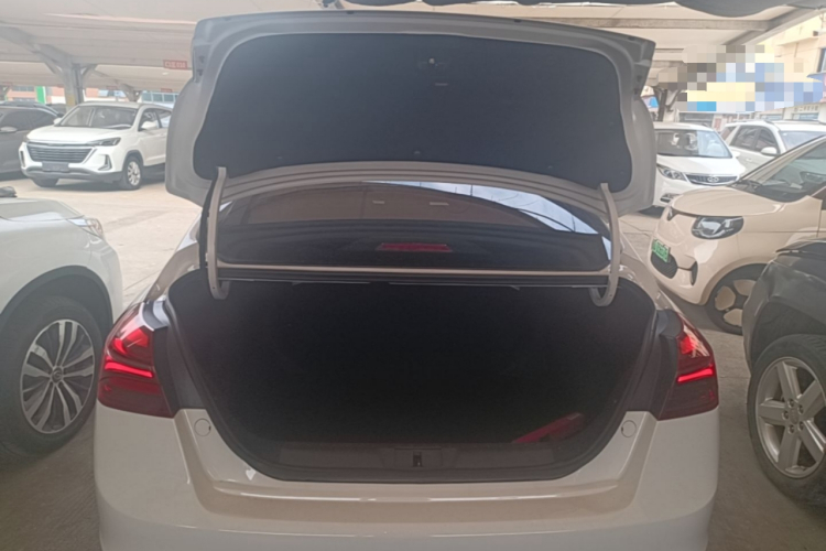 GEELY Emgrand 2019 #19 GEELY Emgrand 2019 car image #19