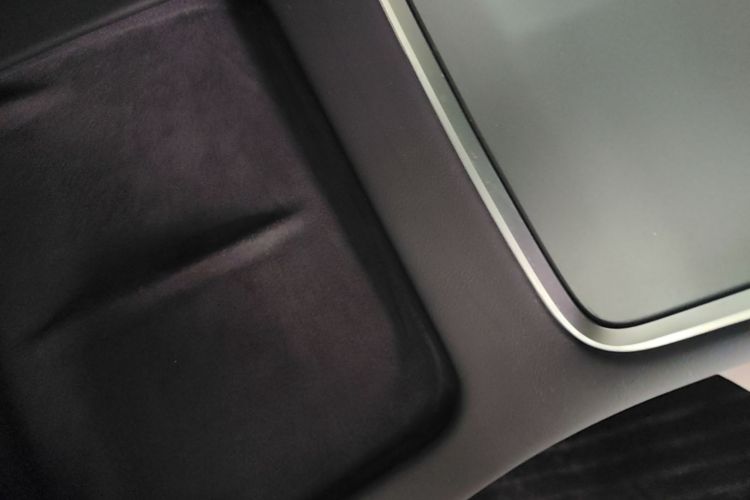 Tesla Model Y 2024 car image #9