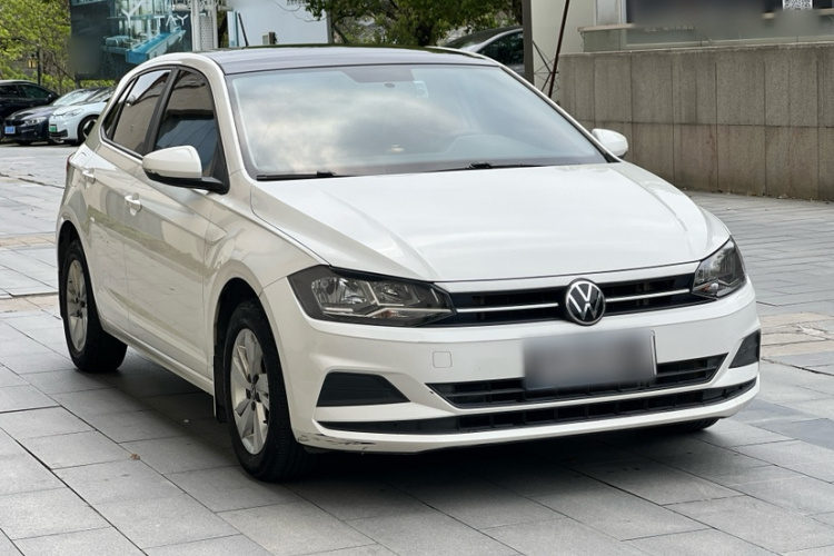 Volkswagen Polo 2021 car image #4