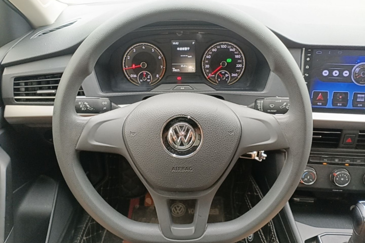 Volkswagen Lavida 2020 car image #15