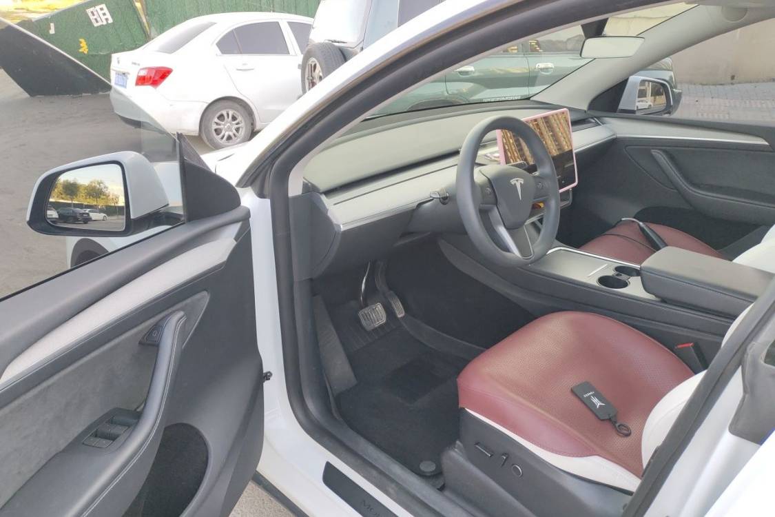 Tesla Model Y 2024 #23 Tesla Model Y 2024 car image #23