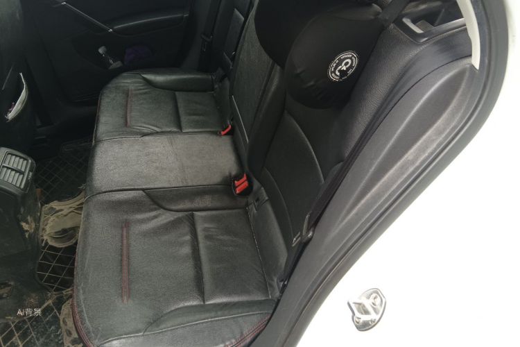 Volkswagen Golf 2017 car image #19
