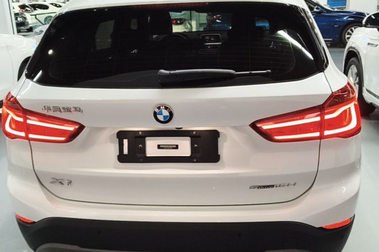 BMW X1 2018 #4 BMW X1 2018 car image #4