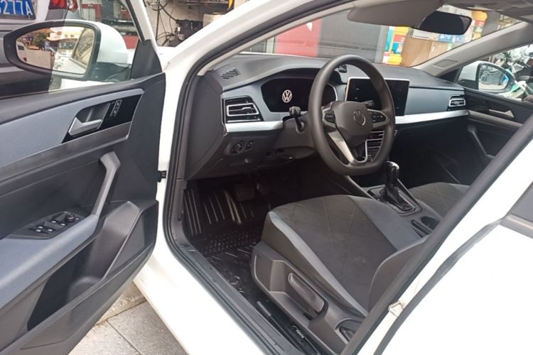 Volkswagen Lavida 2022 car image #16