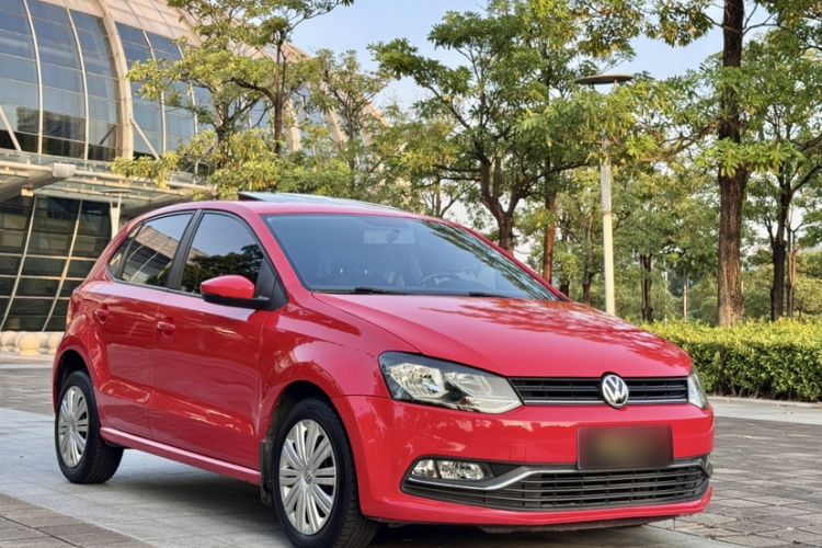 Volkswagen Polo 2018 car image #3