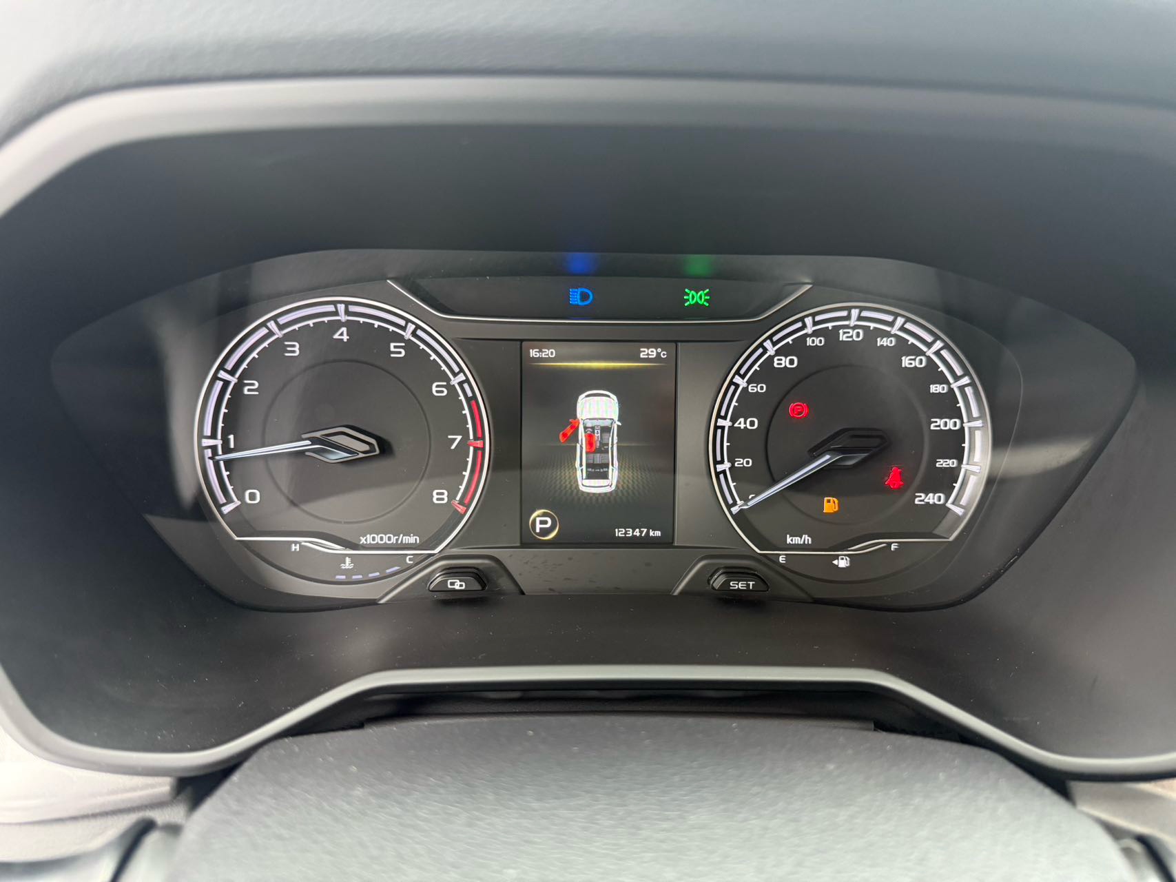 GEELY Vision X6 2023 #11 GEELY Vision X6 2023 car image #11