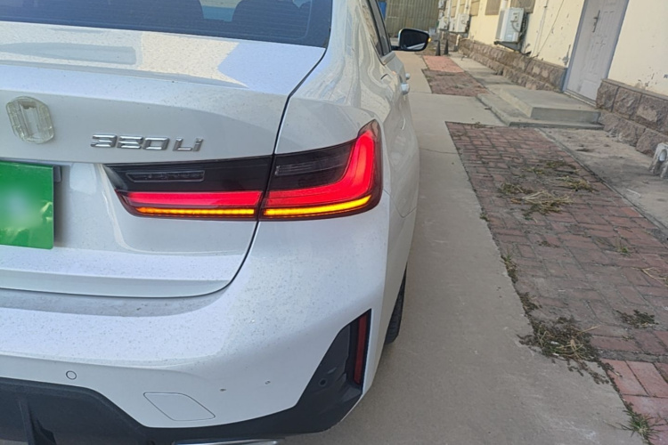 BMW 3 Series 2024 #8 BMW 3 Series 2024 car image #8