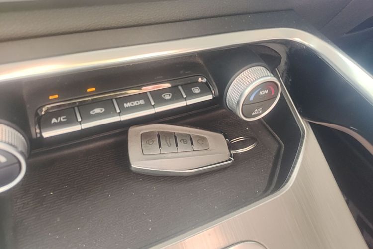 GEELY Coolray 2018 immagine di auto #14