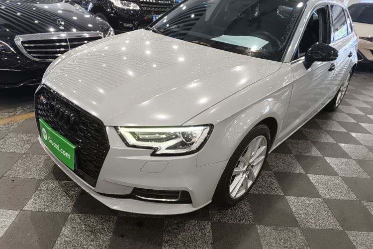 Audi A3 2019 car image #2