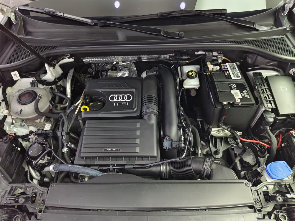 Audi Q3 2023 car image #8