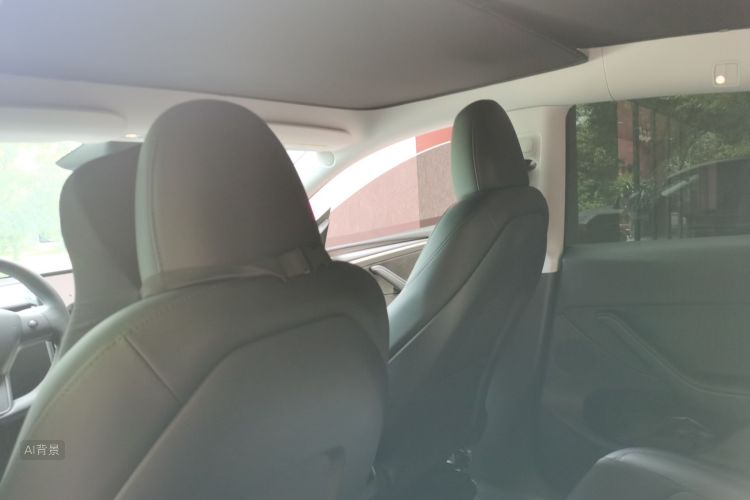 Tesla Model Y 2024 car image #20