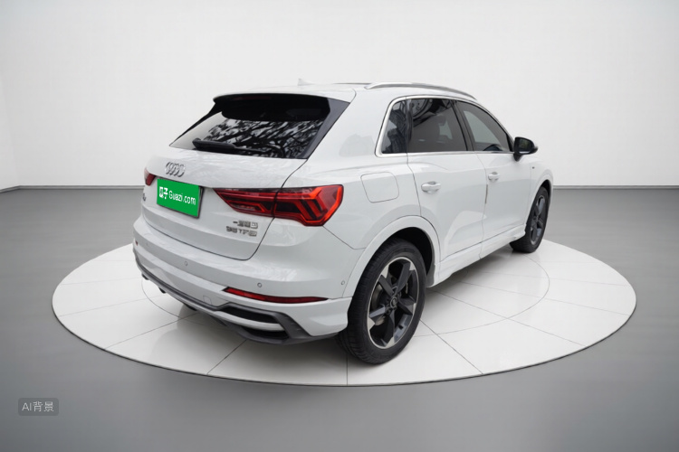 Audi Q3 2021 car image #7