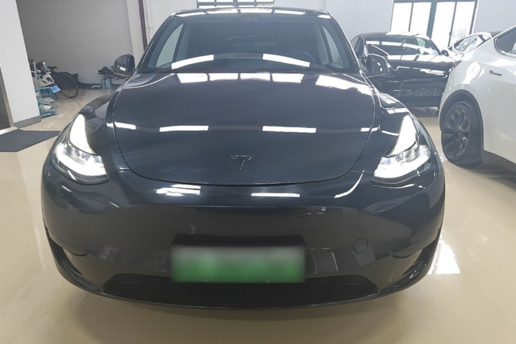 Tesla Model Y 2024 car image #3