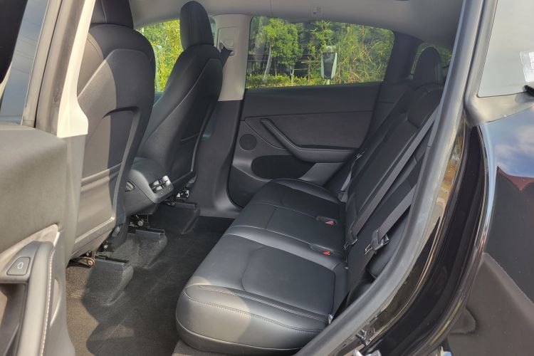 特斯拉 Model Y 2022 汽车图片 #15