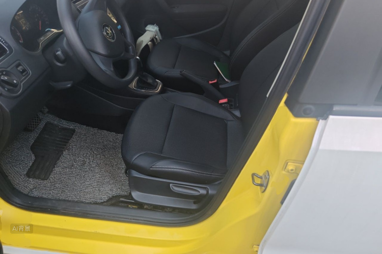 Volkswagen Polo 2018 car image #17