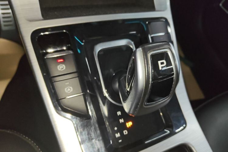 GEELY Emgrand GS 2019 #14 GEELY Emgrand GS 2019 car image #14
