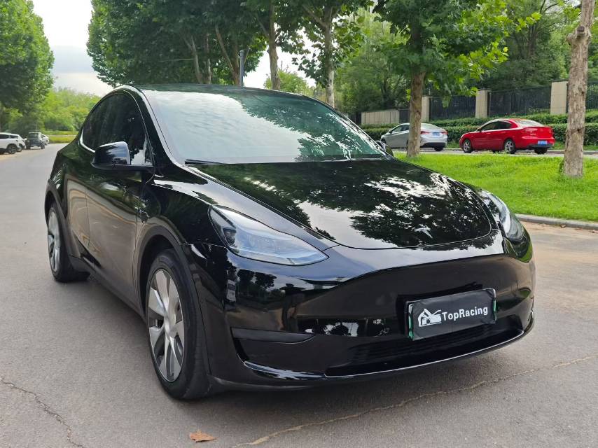Tesla Model Y 2022 car image #3