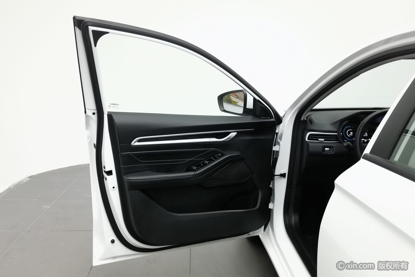 GEELY Emgrand 2025 #8 GEELY Emgrand 2025 car image #8