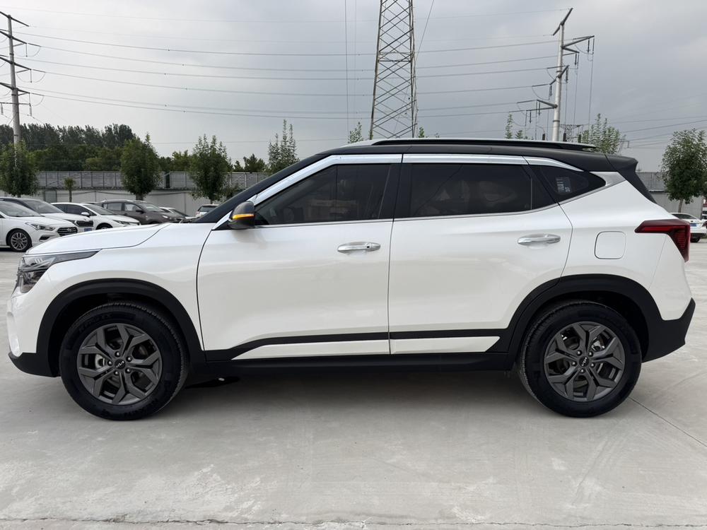 2023 car image #4