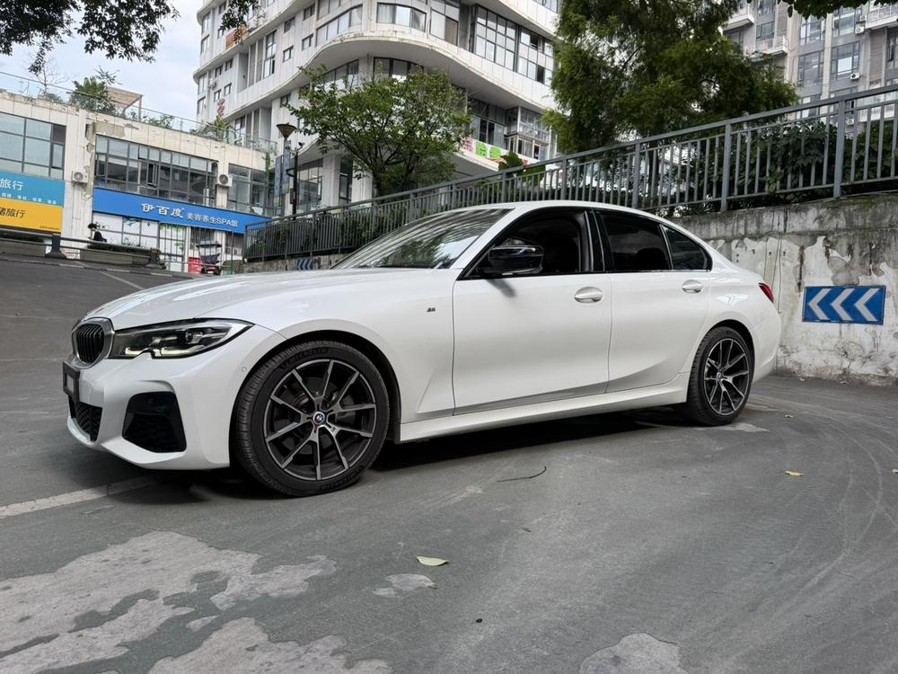 BMW 3 Series 2020 car image #11