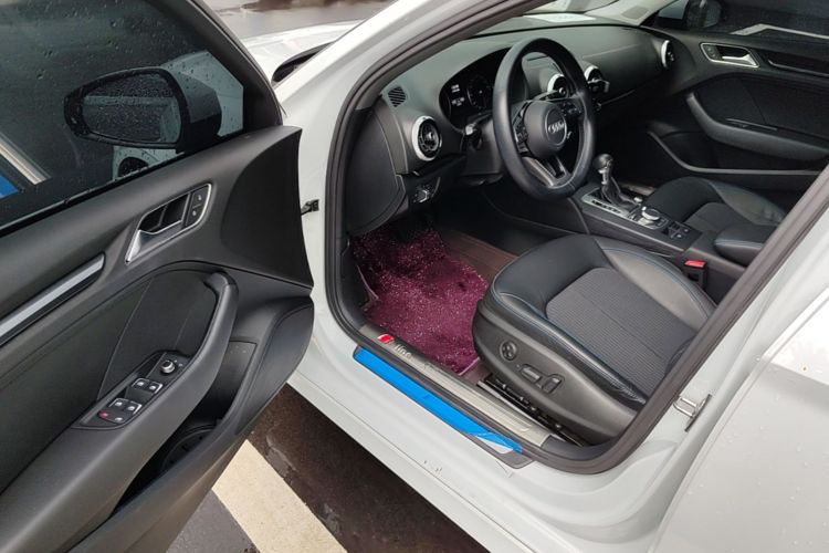 Audi A3 2019 immagine di auto #12