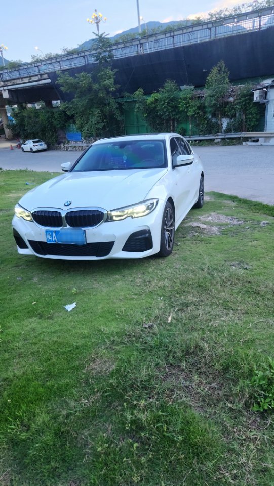 BMW 3 Series 2021 BMW 3 Series 2021 car image