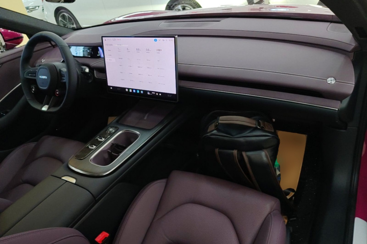 MI SU7 2025 car image #10