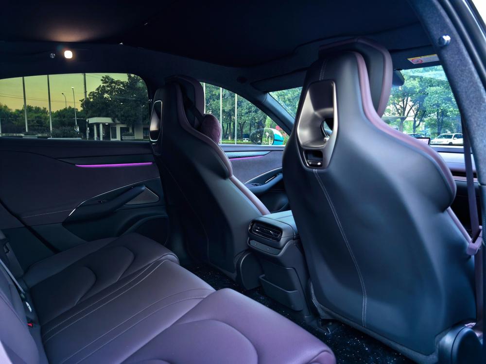 MI SU7 2025 car image #16