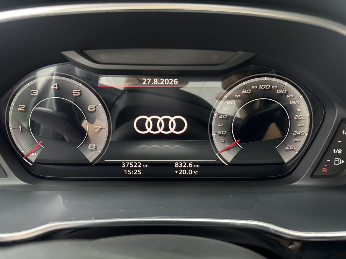 Audi Q3 2022 car image #15