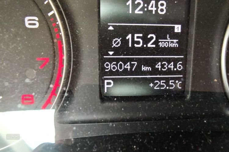 Audi Q3 2018 car image #14