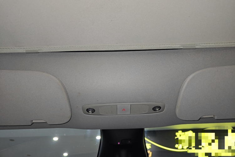 Tesla Model Y 2023 #18 Tesla Model Y 2023 car image #18