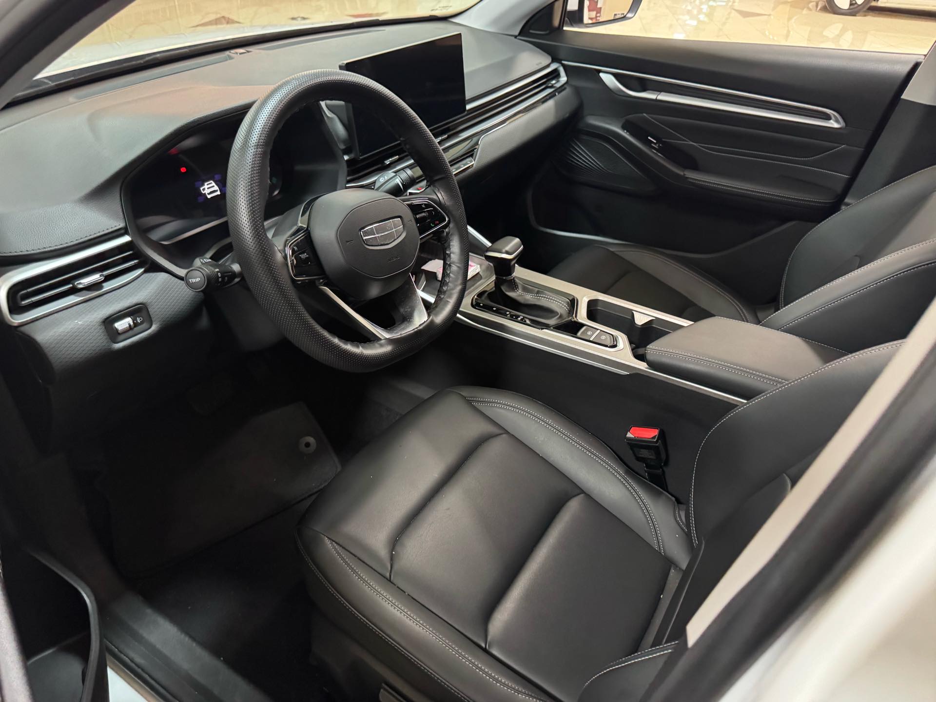 GEELY Emgrand 2024 #2 GEELY Emgrand 2024 imagen de coche #2