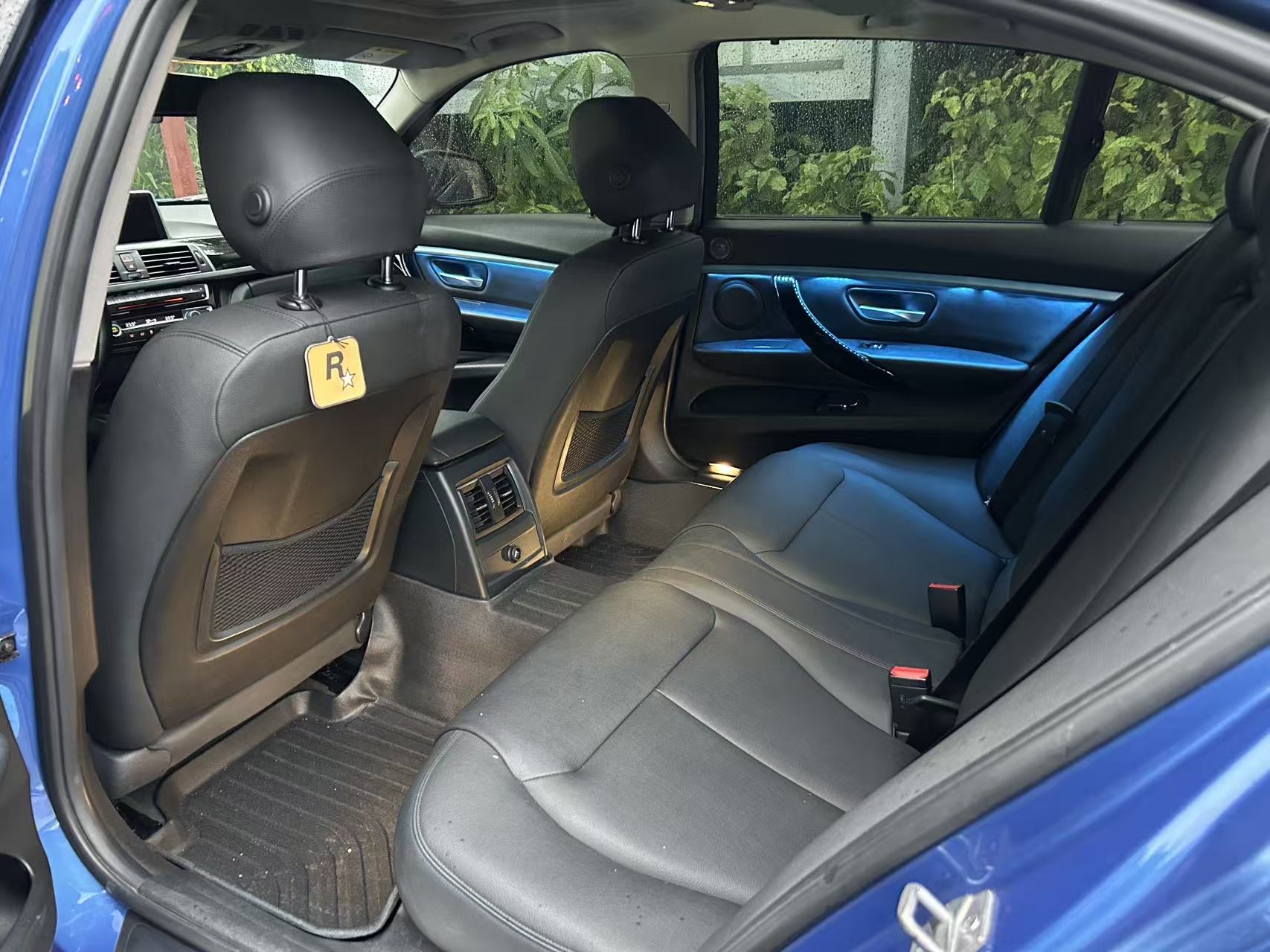 BMW 3 Series 2017 #7 BMW 3 Series 2017 car image #7