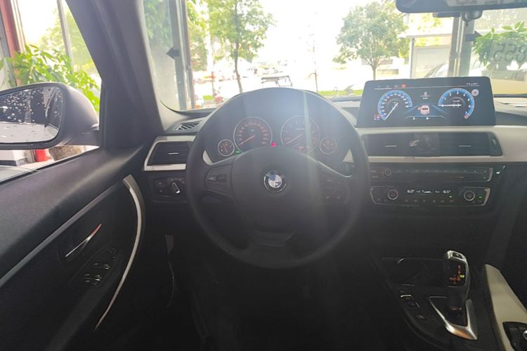 BMW 3 Series 2016 #11 BMW 3 Series 2016 car image #11