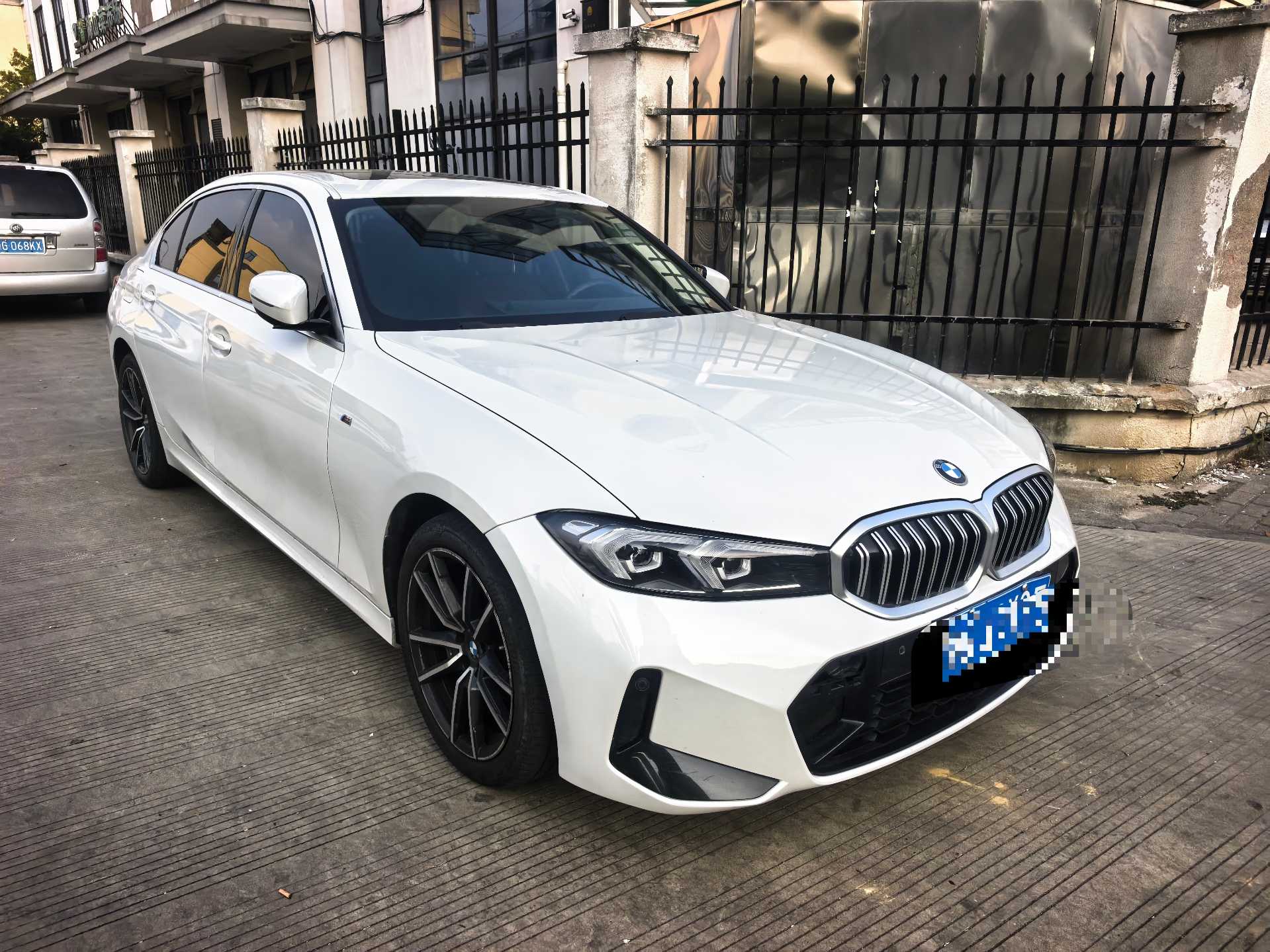 BMW 3 Series 2023 image de voiture #2