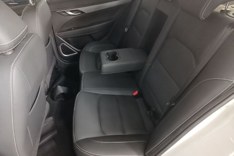 GEELY Emgrand 2021 car image #13
