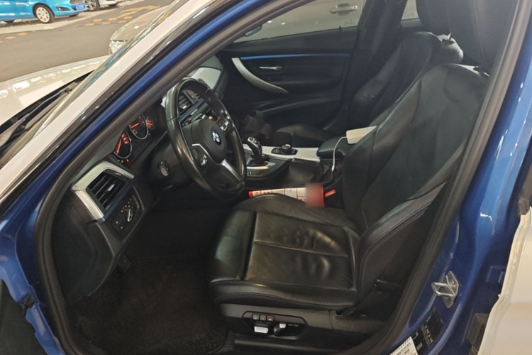 BMW 3 Series 2018 #19 BMW 3 Series 2018 car image #19