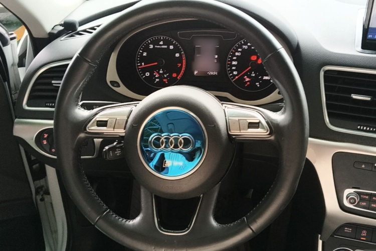 Audi Q3 2016 #11 Audi Q3 2016 car image #11
