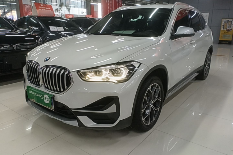 BMW X1 2022 #2 BMW X1 2022 car image #2