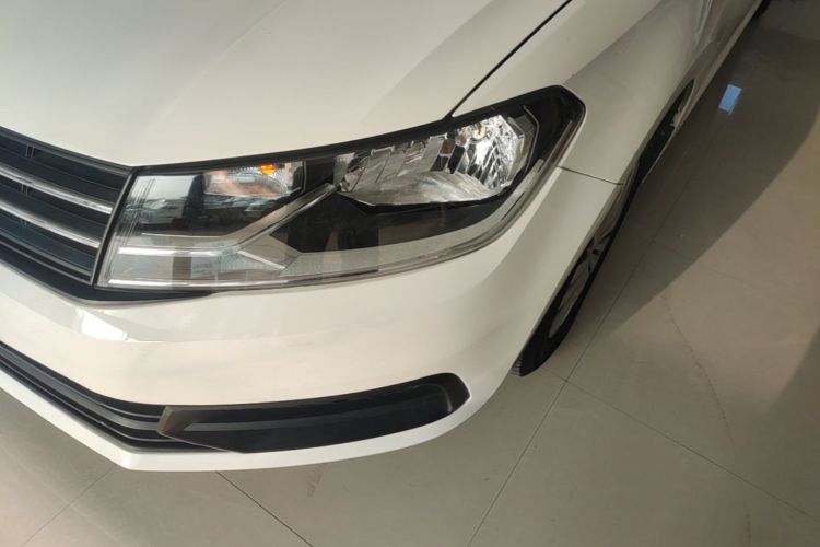 Volkswagen Santana 2022 car image #23