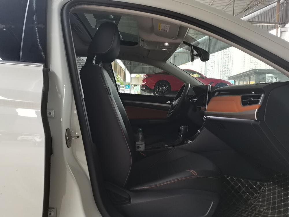 Volkswagen Bora 2024 immagine di auto #5