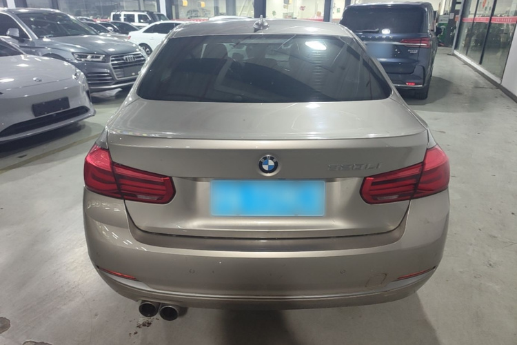 BMW 3 Series 2018 #6 BMW 3 Series 2018 car image #6