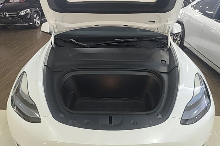 Tesla Model Y 2023 #22 Tesla Model Y 2023 car image #22