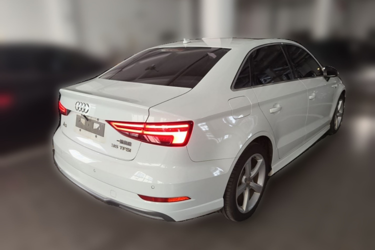 Audi A3 2018 car image #7