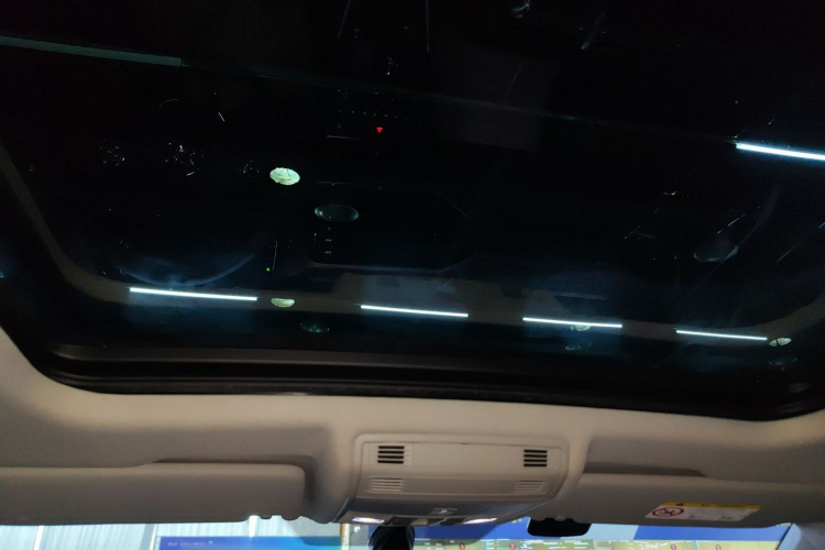 Volkswagen T-Cross 2019 изображение автомобиля #20